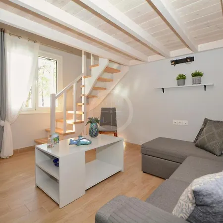 Ava Apartment