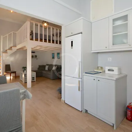 Ava Apartment *