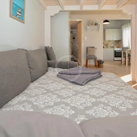 Ava Apartment *
