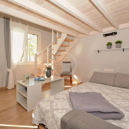 Ava Apartment *