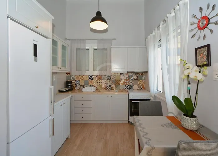 Ava Apartamento Ermioni